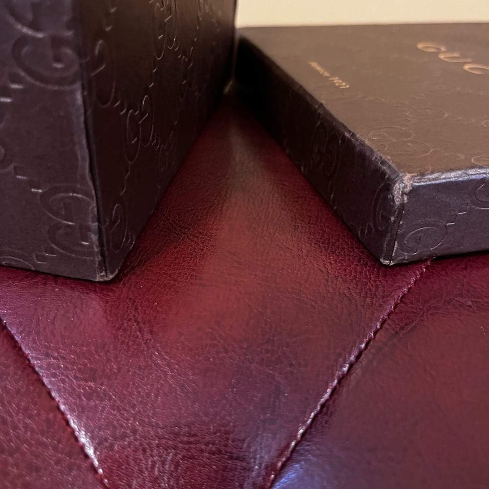 Gucci Embossed Brown Box with Gold Logo - Picture 10 of 14